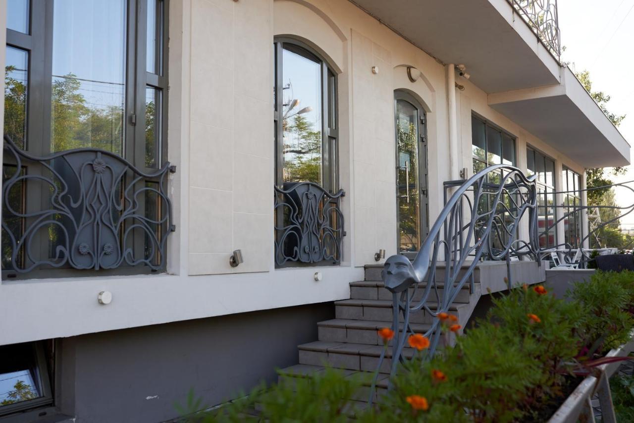 Gaudi Stylish Hotel Odesa Exterior photo