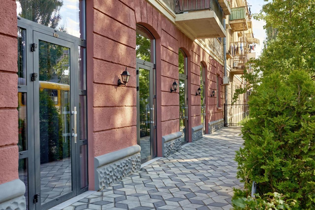 Gaudi Stylish Hotel Odesa Exterior photo