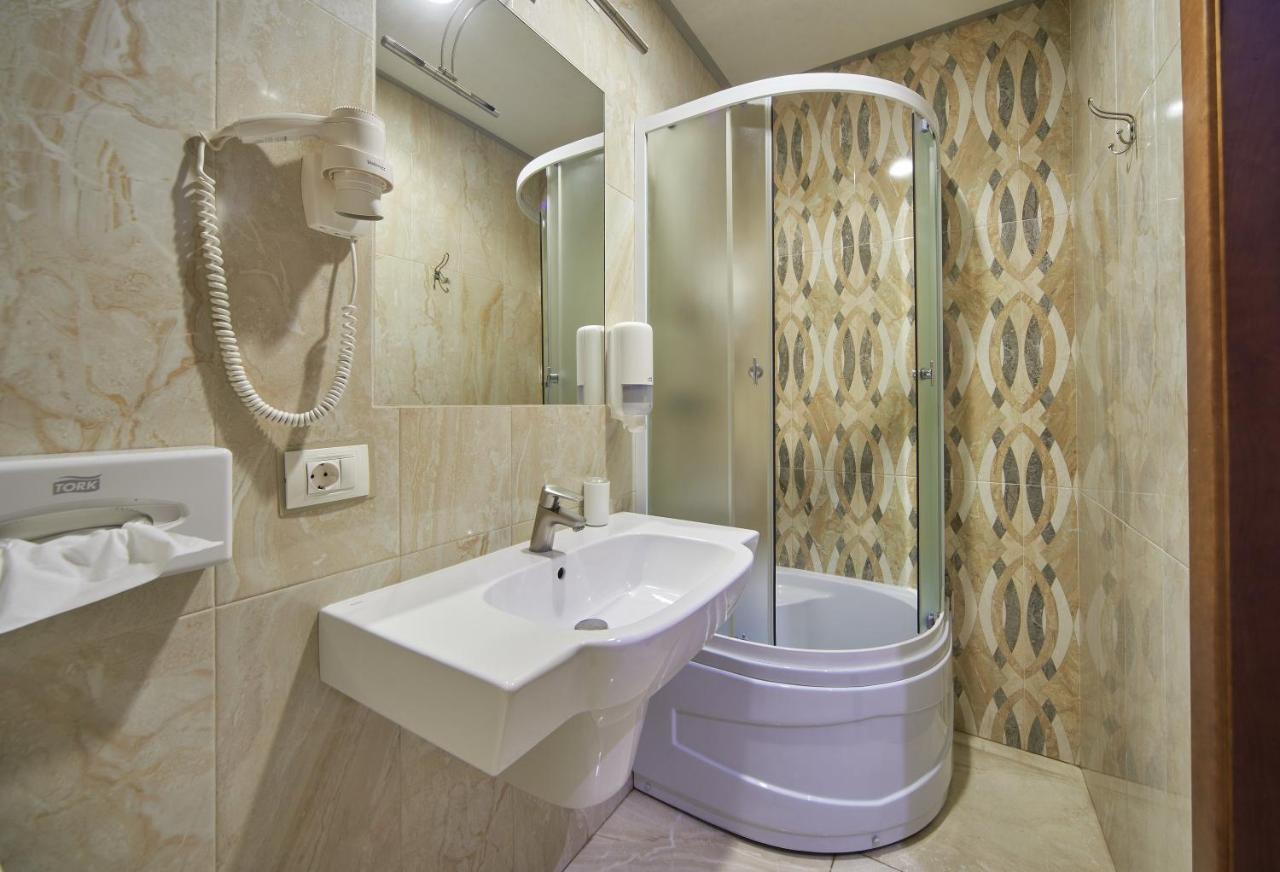 Gaudi Stylish Hotel Odesa Exterior photo