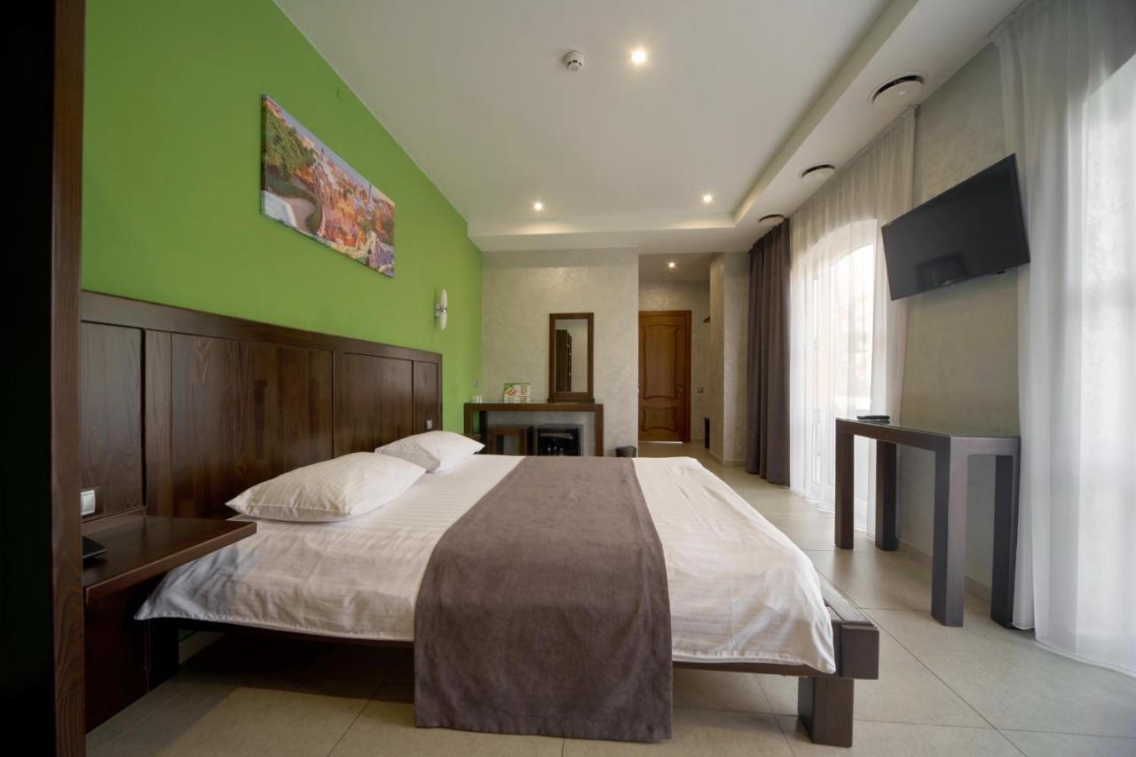 Gaudi Stylish Hotel Odesa Exterior photo